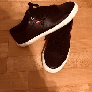 Levis Leather Sneakers Size 6.5 / 240mm